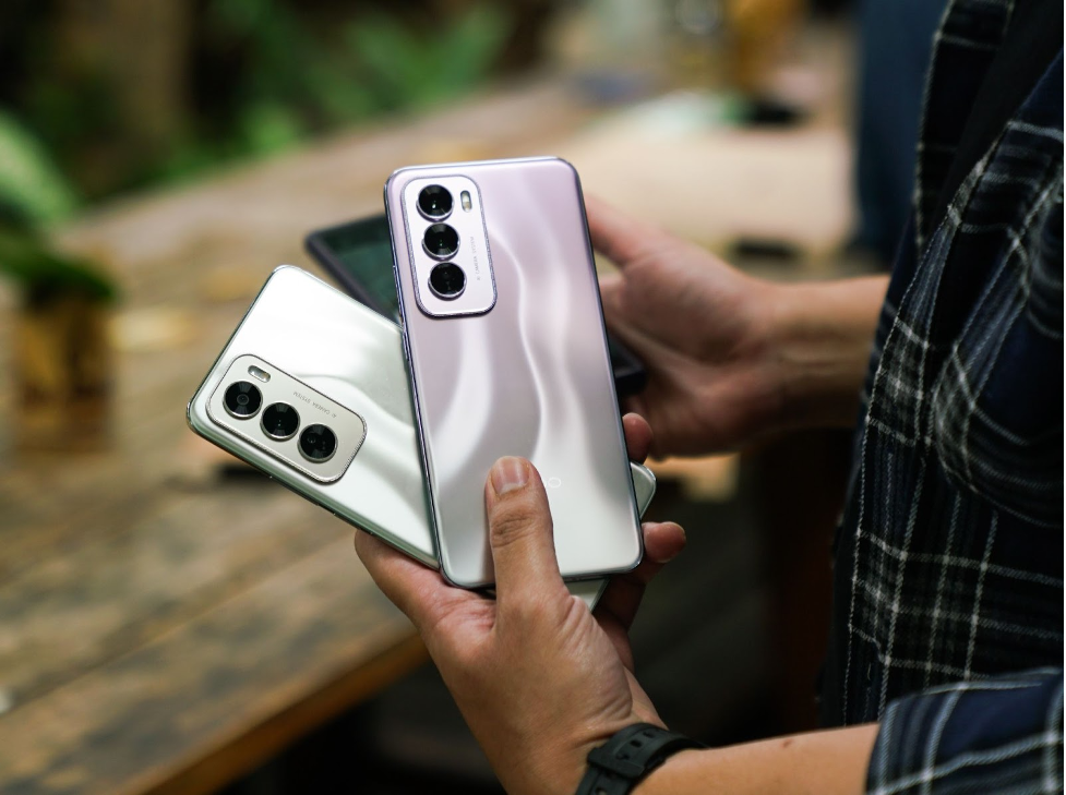 OPPO Indonesia Luncurkan Reno12 5G Limited Edition dengan Kolaborasi Erafone