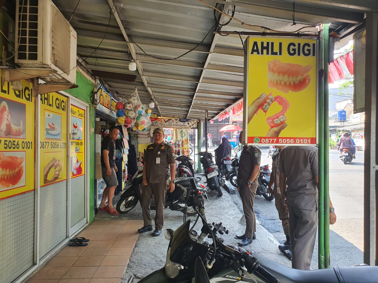 Operasi Penertiban di Karang Tengah, Fokus Atasi Parkir Sembarangan dan PKL