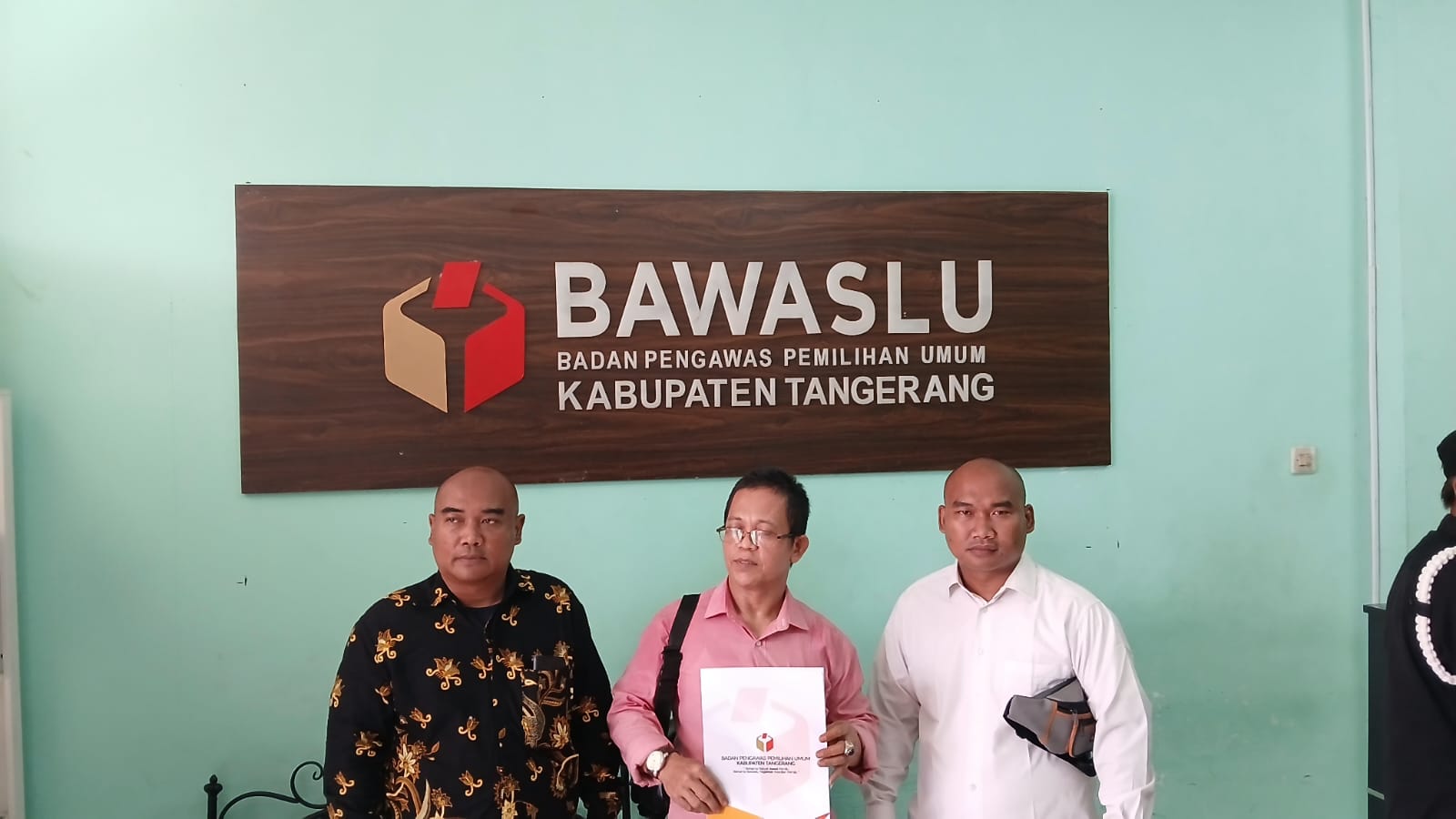 Jaga Demokrasi, Praktisi Hukum Laporkan Dugaan Politik Uang yang Videonya Viral