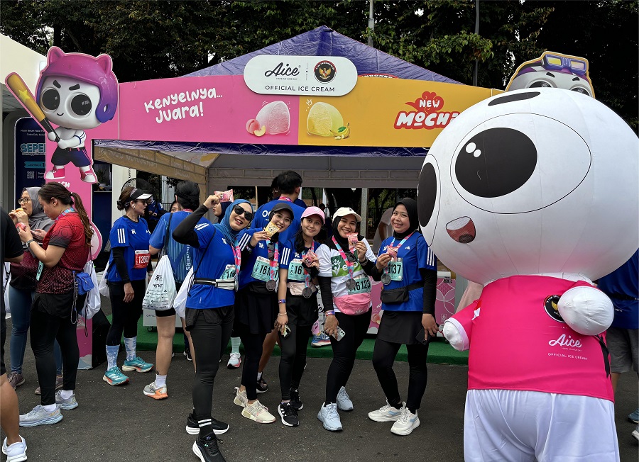 Aice Mochi Banana dan Peach Meriahkan Jakarta Running Festival 2024