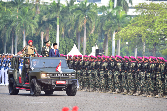Dankormar Pimpin Ribuan Prajurit Marinir Ikut Acara Puncak HUT Ke-79 TNI di Monas