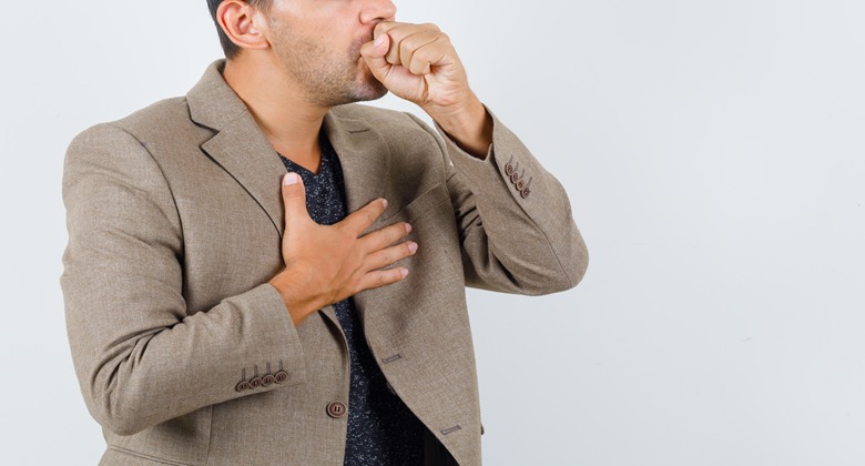 Batuk gak sembuh-sembuh? Waspada Pneumonia