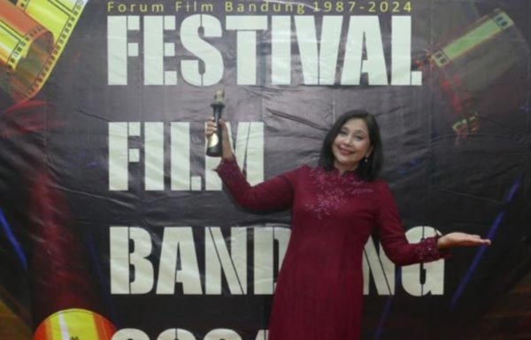 Ayu Azhari Untuk Ke-3 Kalinya Terpilih Sebagai Wanita Pemeran Terpuji Televisi di Festival Film Bandung 2024