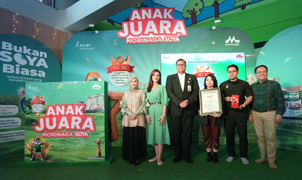 Morinaga Soya Untuk Anak Indonesia Meraih Penghargaan MURI Melalui 1000 Cerita Inspiratif