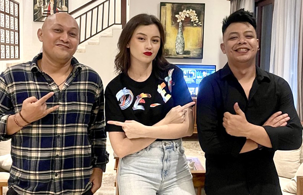 DeEX Gandeng Kimberly Ryder di Video Musik Terbaru "Lelaki Seperti Aku"