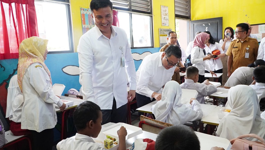 Dukung SDM Berkualitas, Garuda Indonesia Group Serahkan 660 Porsi Makanan Bergizi