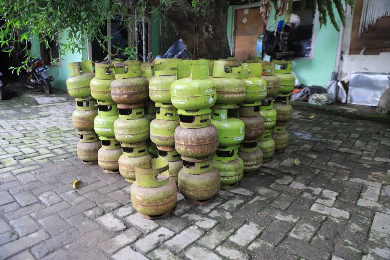 Laporkan Pangkalan Jual Gas 3 Kg di Atas HET, Berikut Nomor Aduannya