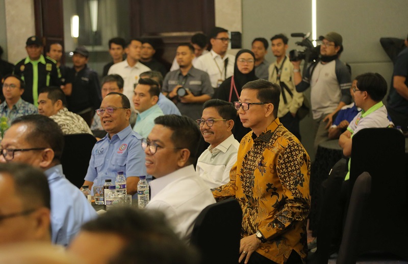 Menteri Lingkungan Hidup Kumpul Bareng Andra Soni dan Sachrudin di Aston Tangerang